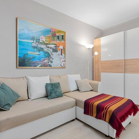 Central Town Cosy Apartment 布加勒斯特 外观 照片