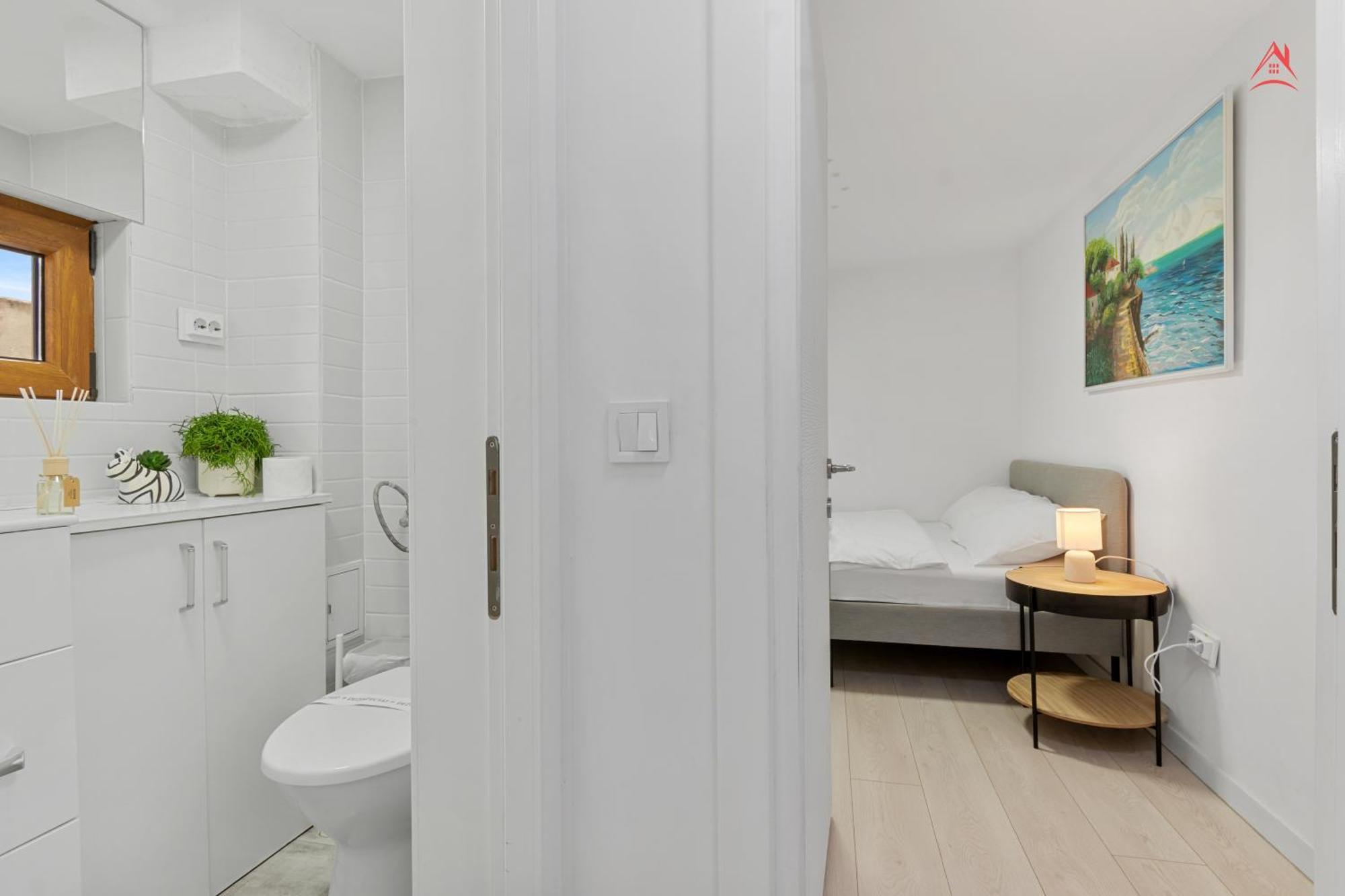 Central Town Cosy Apartment 布加勒斯特 外观 照片